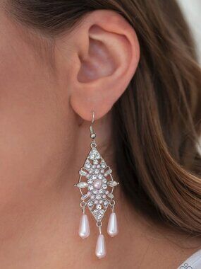 Paparazzi Jewelry Accessories - Majestic Mood - Pink Earrings - Vintage